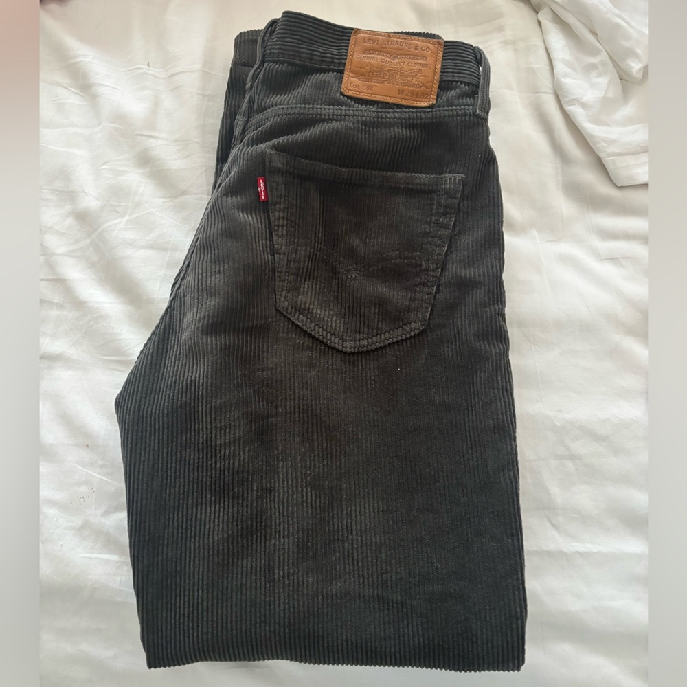 Levi’s corduroy pants 29